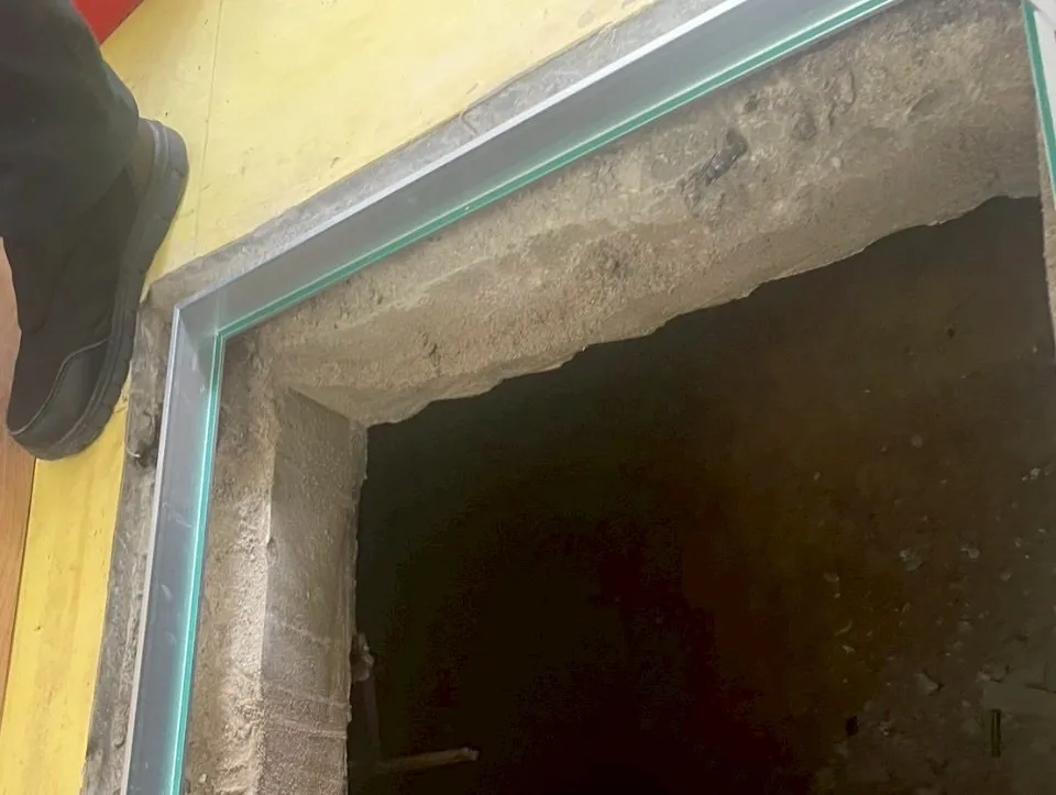 【点検口枠補修】