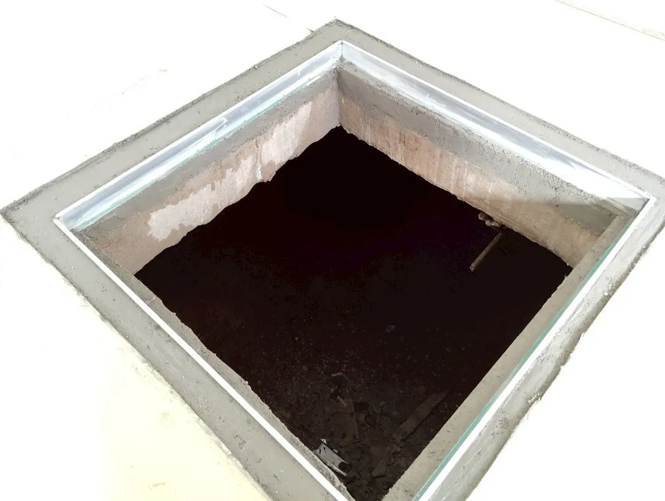 【点検口枠補修】
