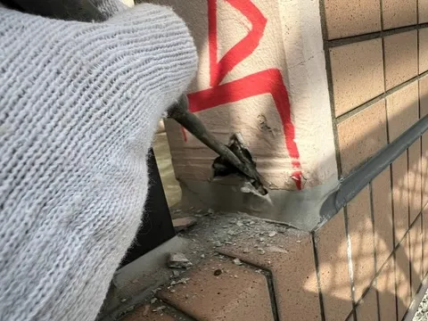 下地補修工事🔨【爆裂】