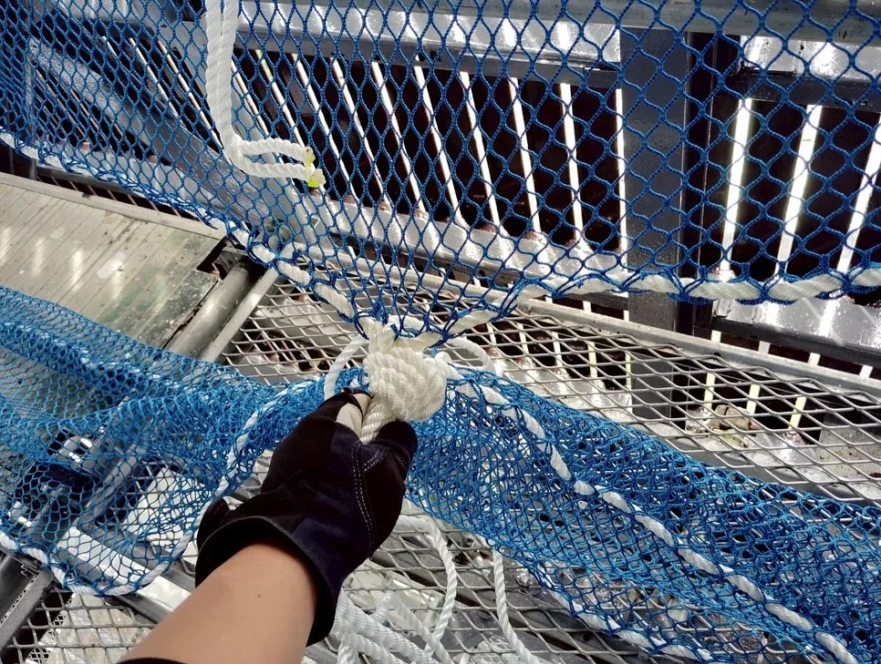 落下養生ネット取り付け👷‍♂️