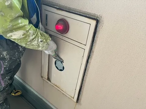塗装作業👷‍♂️消火栓BOX🧯