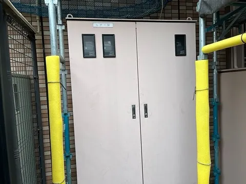 塗装作業👷‍♂️分電盤🚧