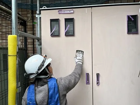 塗装作業👷‍♂️分電盤🚧