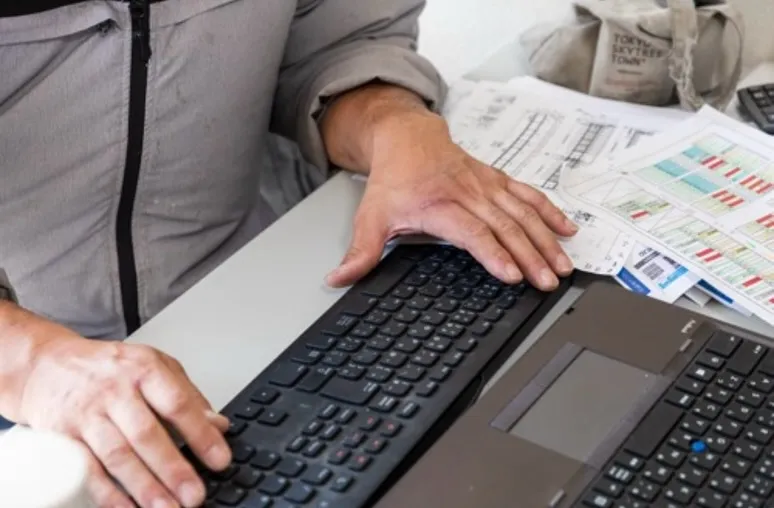 👨💻 現場を陰で支える事務作業も大切な仕事。