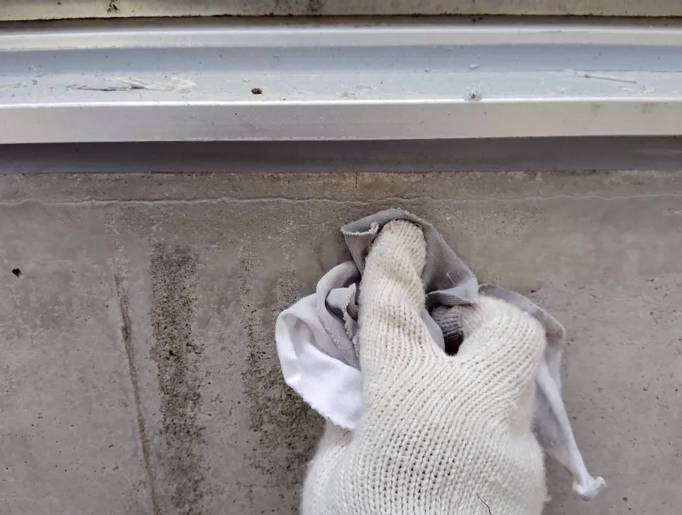 床下地のスムースエポ施工中🚧