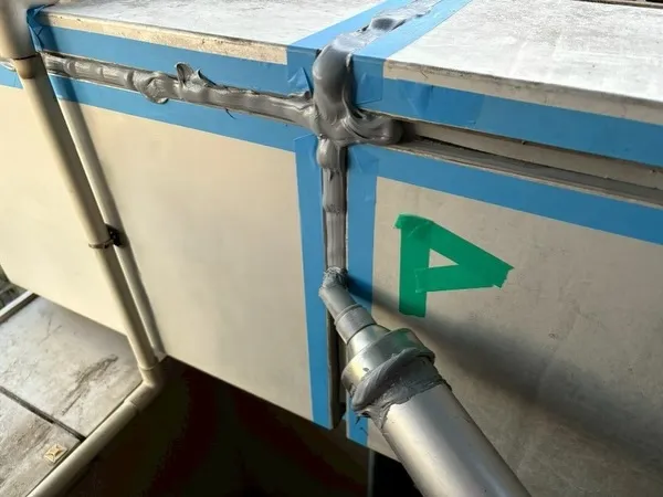 パネル目地シーリング工事を行いました⛑️