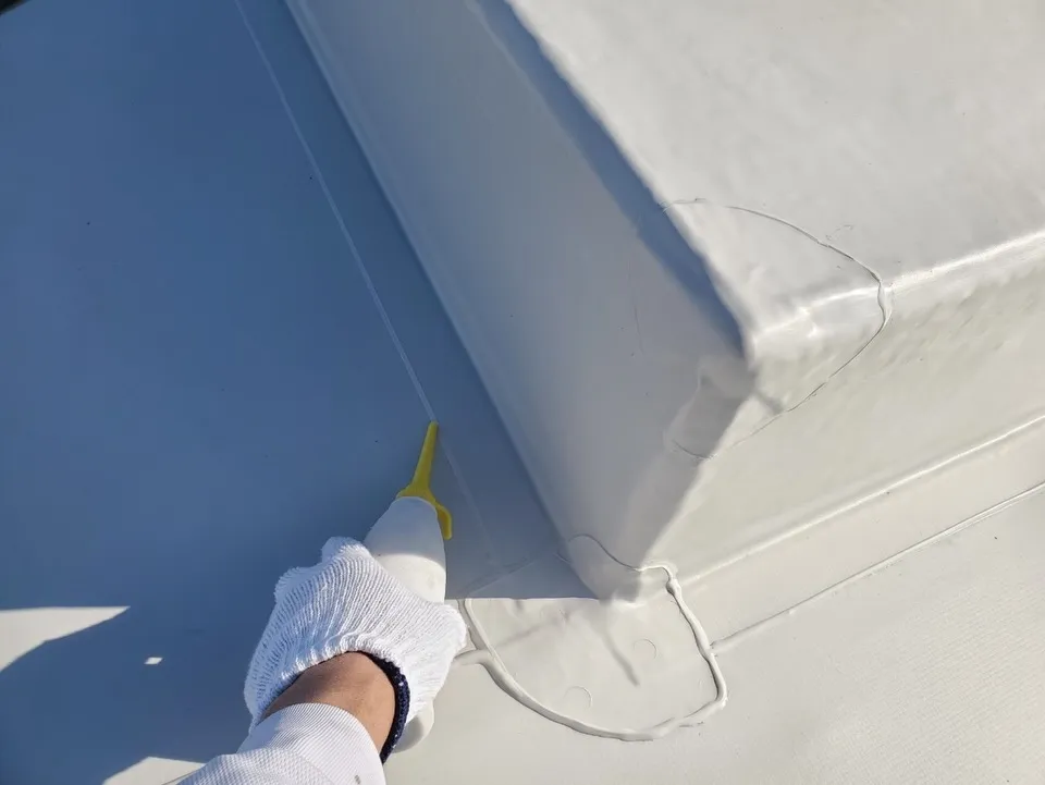 架台設置後の防水仕上げ作業👷‍♂️