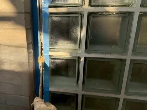 ガラスブロックのシーリング工事👷‍♂️